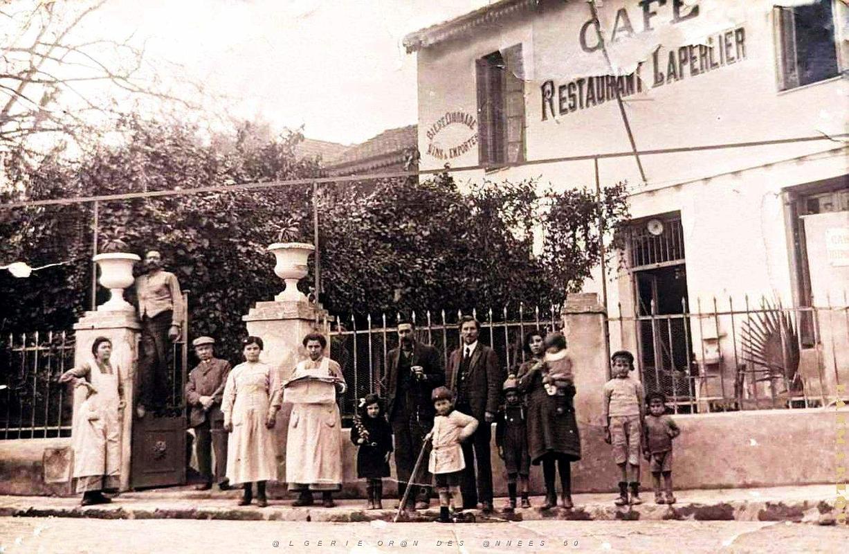 2689- Alger - Cafe Restaurant Laperlier 11.jpg